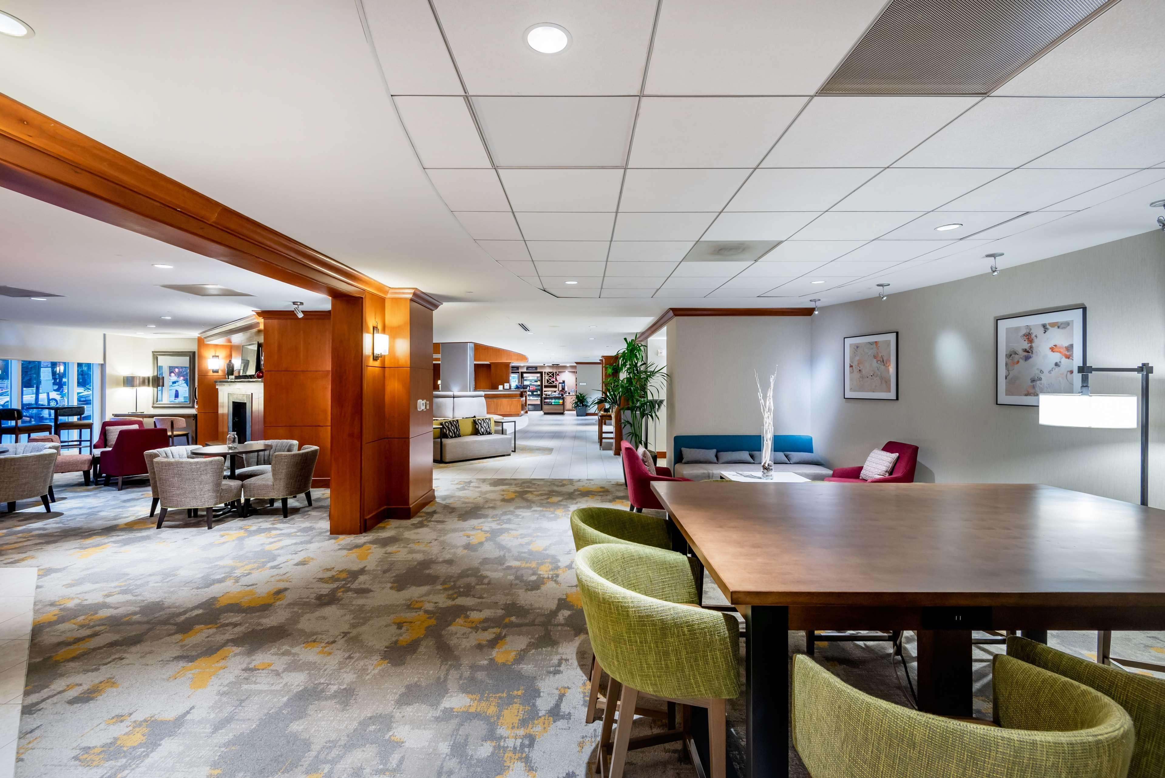 Hilton Garden Inn Tysons Corner Exterior foto