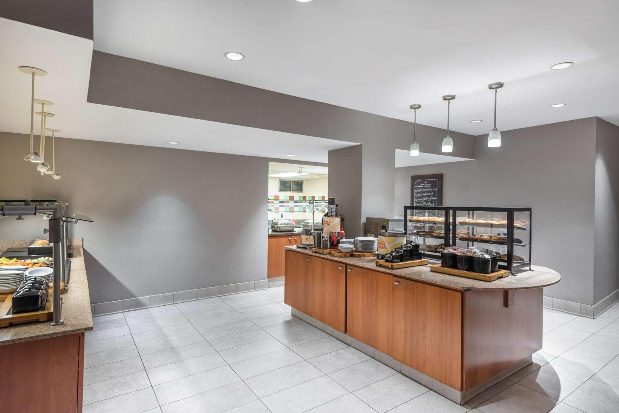 Hilton Garden Inn Tysons Corner Exterior foto